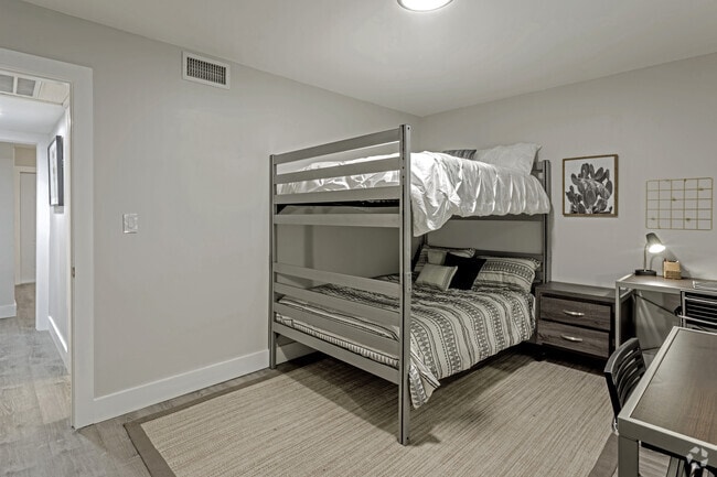 2BR,2BA - 900 SF
