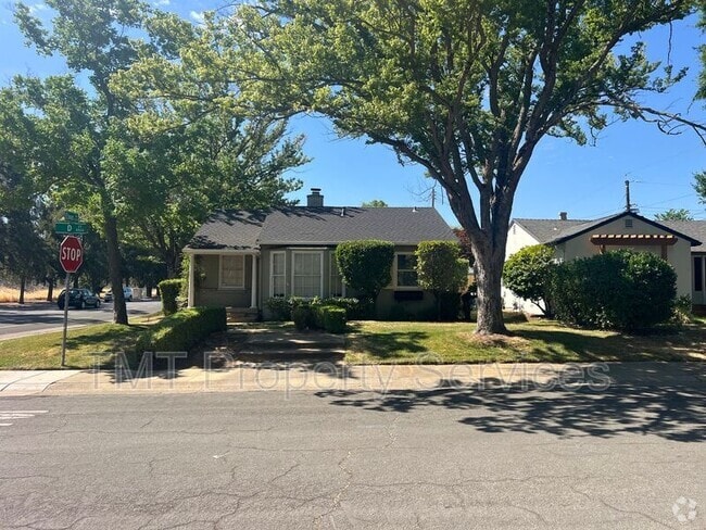 Building Photo - 5536 D St Rental