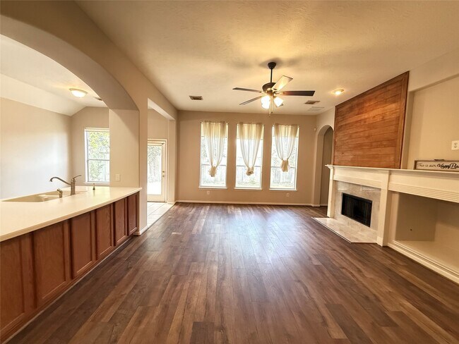 Photo - 5126 Winterwood Dr