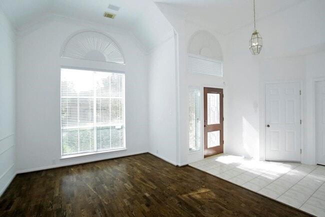 Photo - 6902 Afton Woods Dr