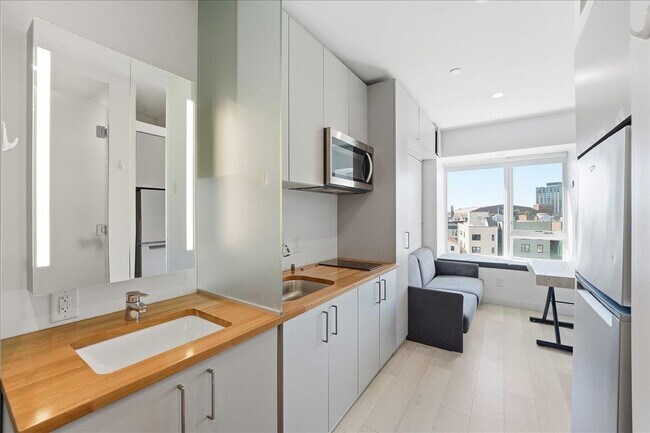 Photo - 190 Academy St Unit 606