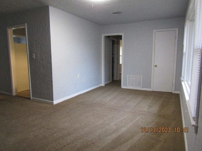 Photo - Close to shopping, Comanche hospital and Cameron University