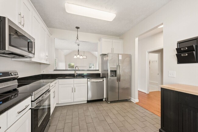 Photo - 2741 Rosedale Pl