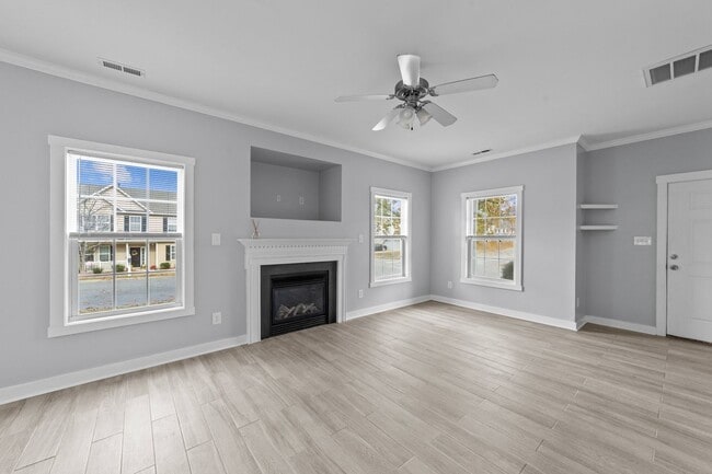 Photo - Gorgeous 3 Bedroom Home, with Updated Kitchen, LVP Floors, Fenced Yard, Premium Finishes, Pet Fri...