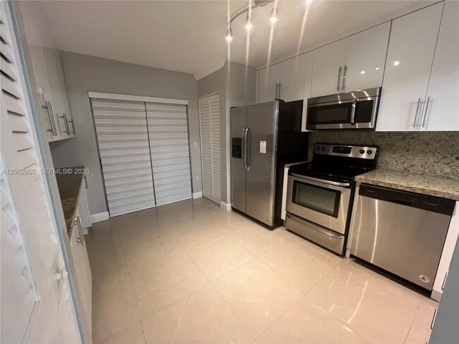 Photo - 7085 NW 173rd Dr Unit 403