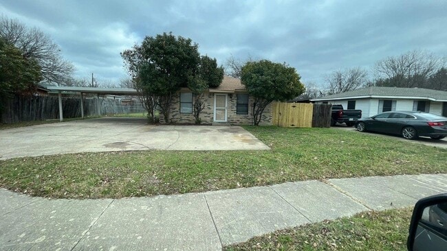Photo - 121 San Saba Ave House
