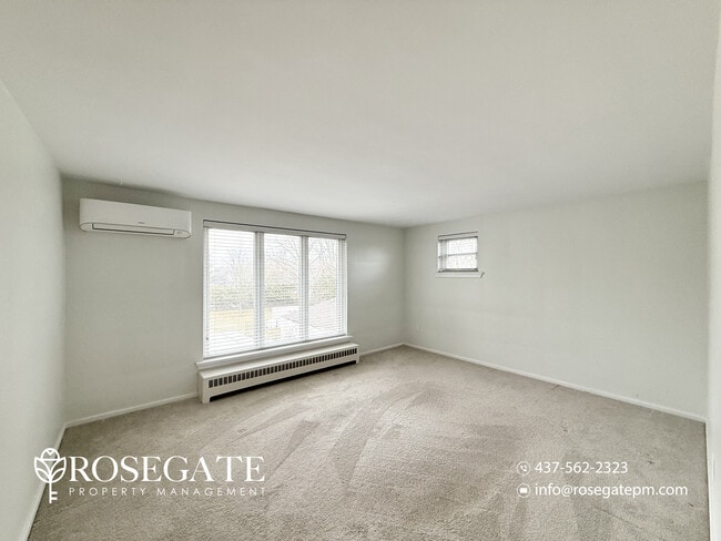 Photo - Bright 2-Bedroom Corner Apartment with Shared Backyard – Brampton Unité 2