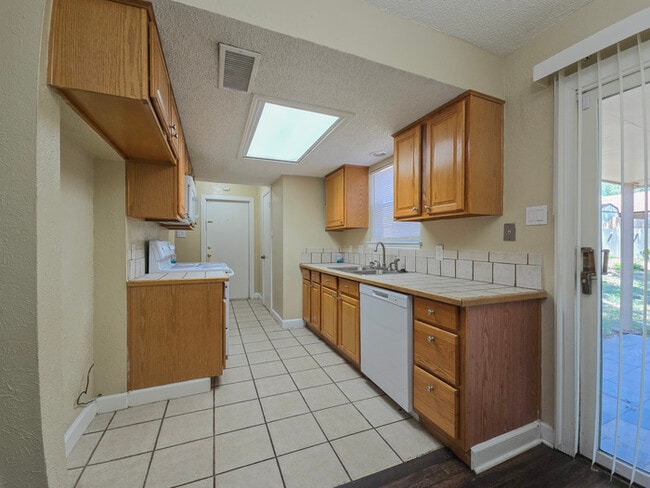 Photo - Wonderful home is Watauga 3/2/2