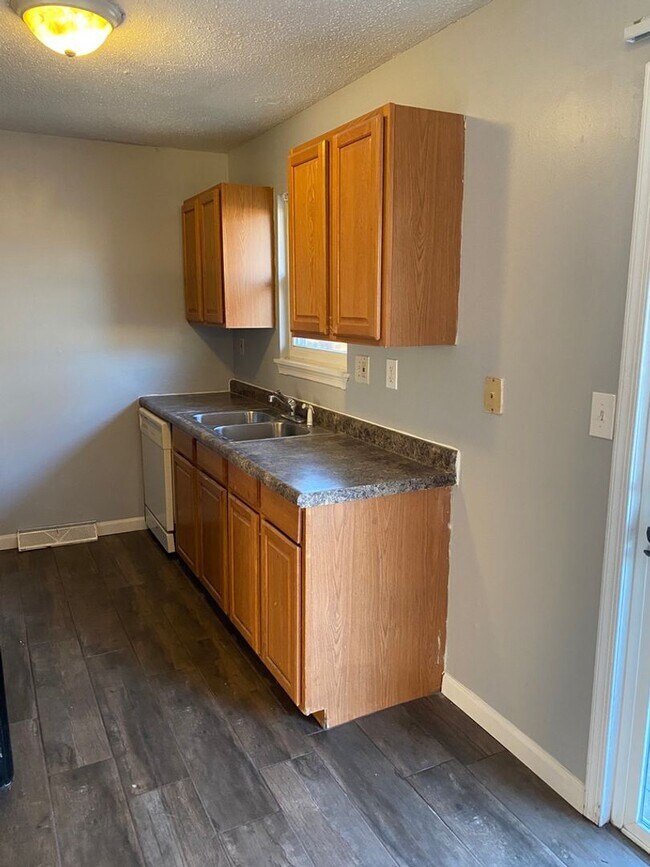 Photo - 505 W Mauller Rd Unit B