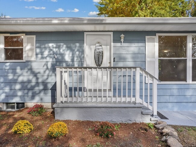 Photo - 488 Sport Hill Rd