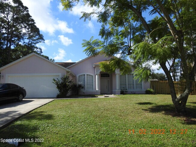 Photo - 1208 Stadt Rd NW House