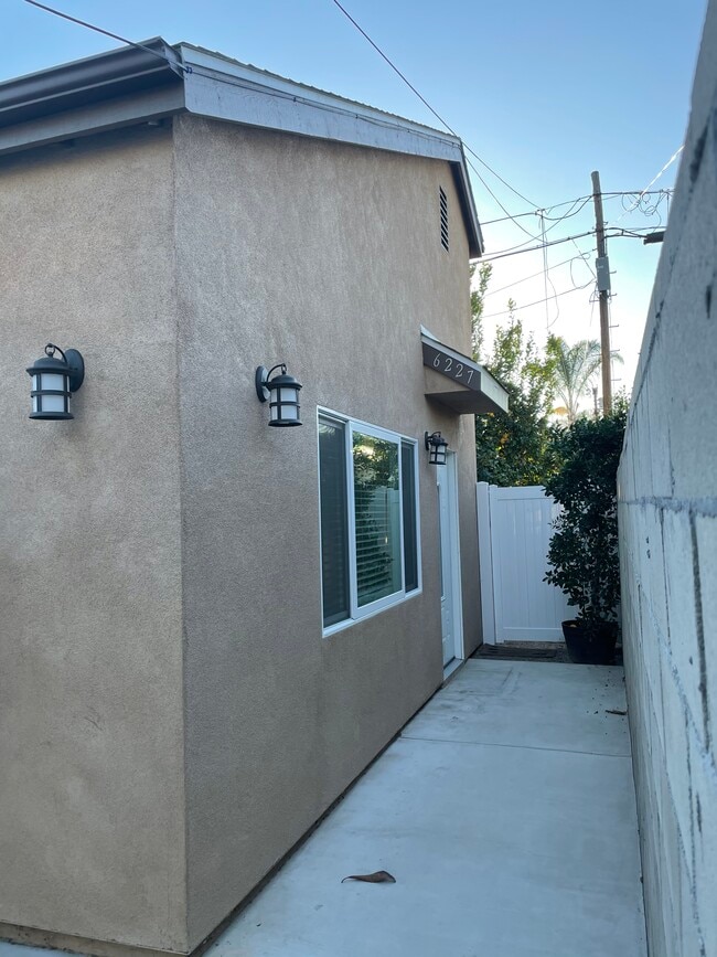 Building Photo - 6227 Atoll Ave