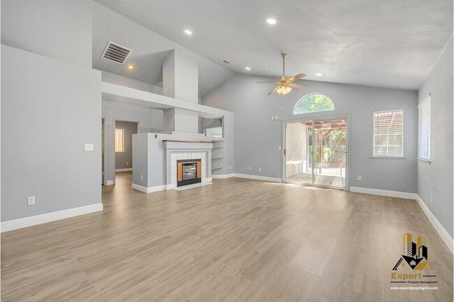 Photo - 8449 Bramble Bush Cir