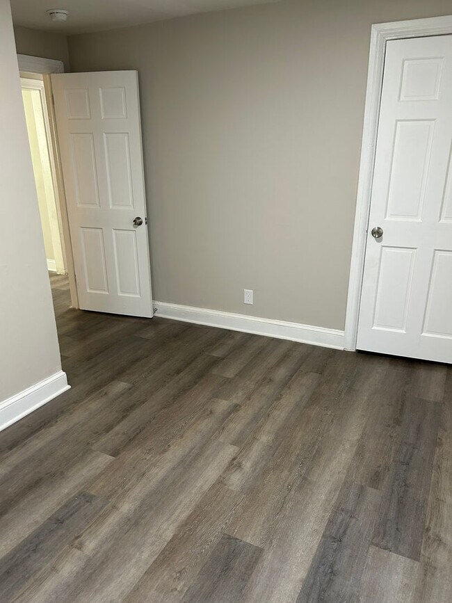 Photo - 1629 Emerald St