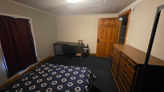 Photo - 401 State St