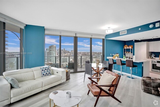 Building Photo - 501 NE 31st St Unit 3706 Rental