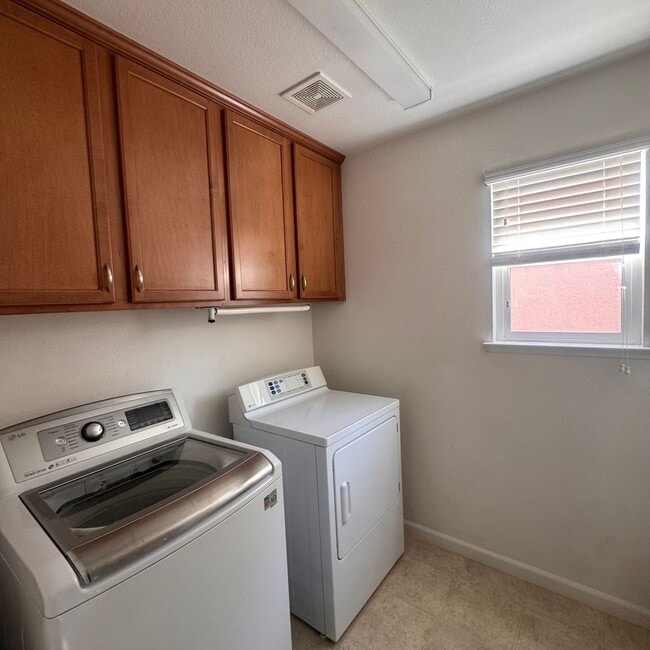 Photo - Beautiful Home in South Meadows!