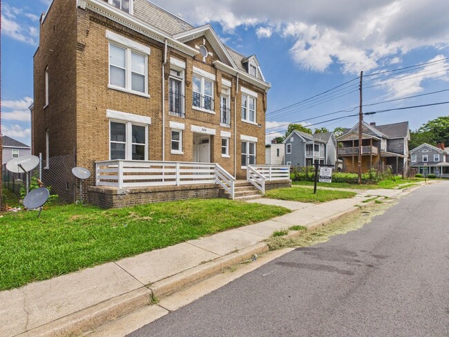 Photo - 204 Wellford St Unit Apartment A
