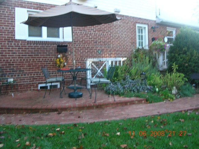 Photo - 5906 Grayson St Unit B