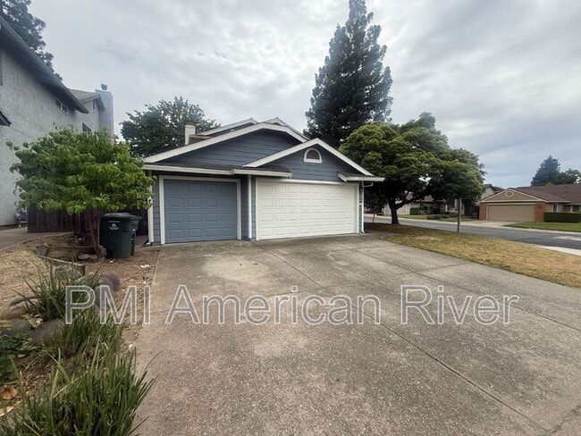 Photo - 3400 Cobblestone Dr