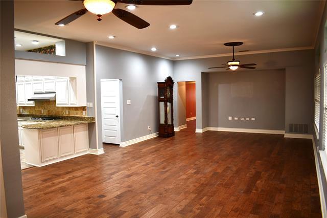 Photo - 908 McCoy Dr