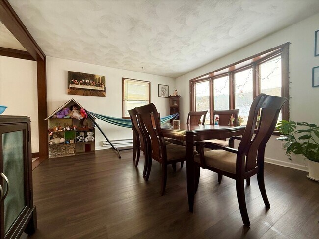 Photo - 1124 Foster Valley Rd