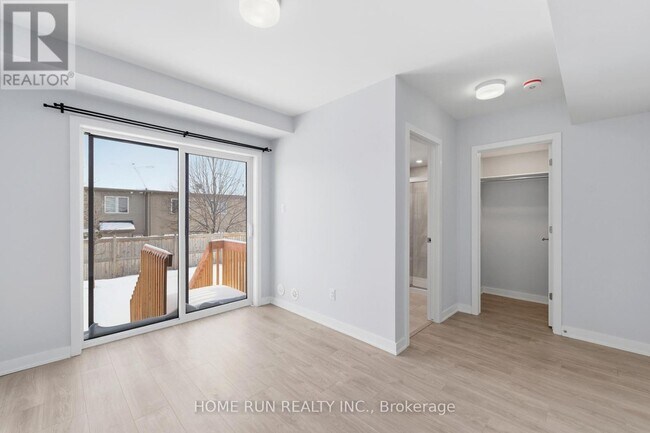 Photo - 752 Kinstead Private