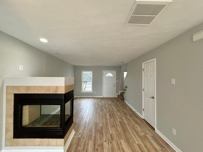 Photo - 1420 W Ocean View Ave