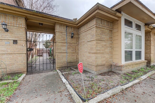 Photo - 2122 Paso Rello Dr