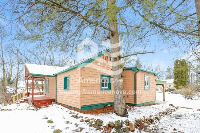 Building Photo - 28407 Patricia St