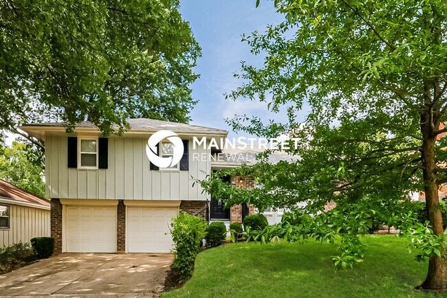 3 Bedroom Pet-Friendly Home in INDEPENDENCE, MO with Main Street Renewal