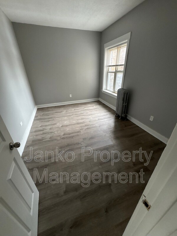 Photo - 6631 S Ellis Ave Unidad 2