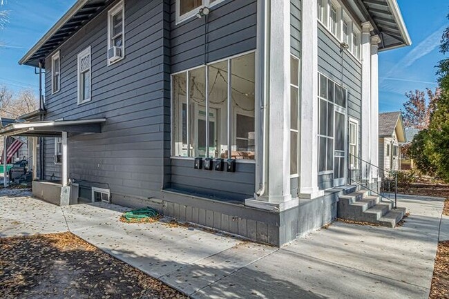 Photo - 540 Hill Ave