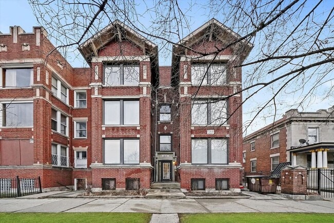 Building Photo - 6039 S Michigan Ave Unit 6039 S. Michigan Ave