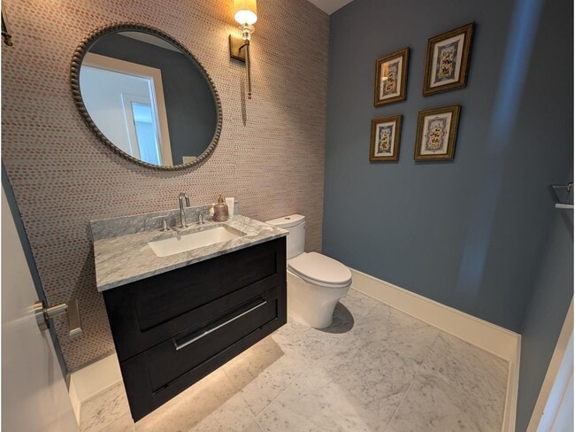 1500 Martin St Unit 19FL