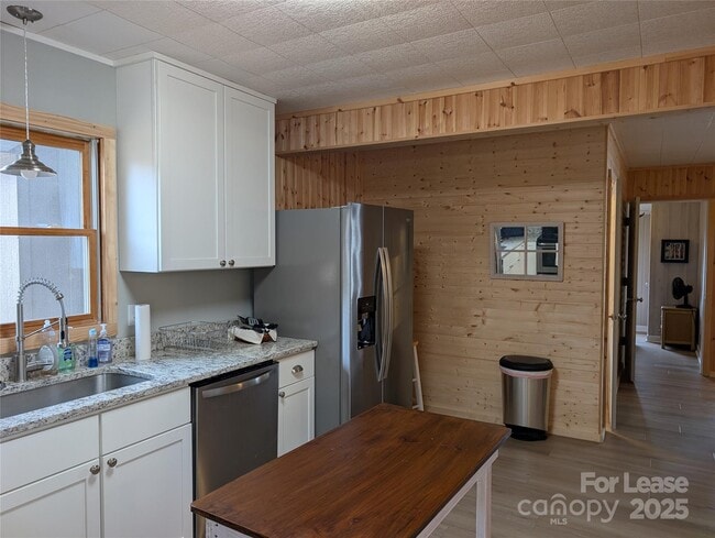 Photo - 187 Commodore Loop