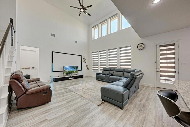 Photo - 101 Caponi Fish Ln