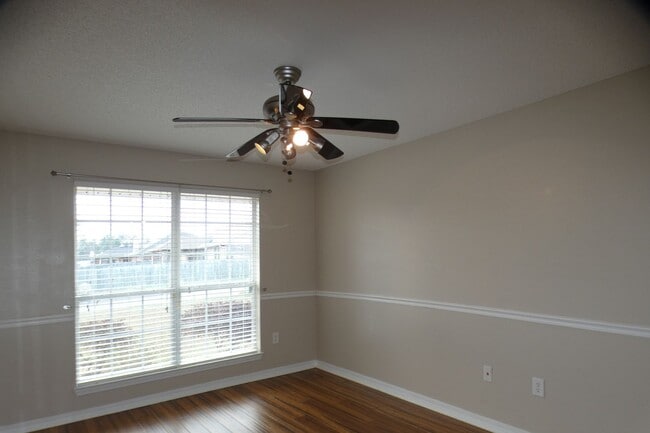 Photo - Spacious 4-Bedroom All Brick Home