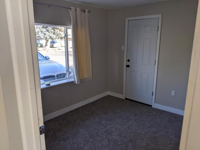 Photo - 770 Douglas Ave