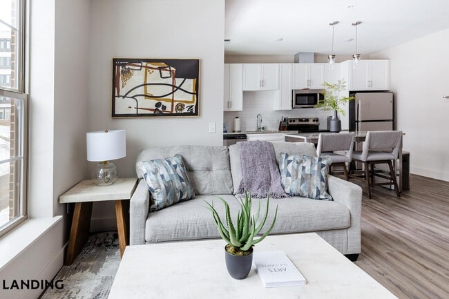 Building Photo - 1960 Carter Rd Unit 2209