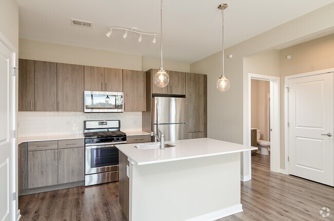 Building Photo - One Bedroom plus Den Luxury Apartment (Wal... Unit 3304