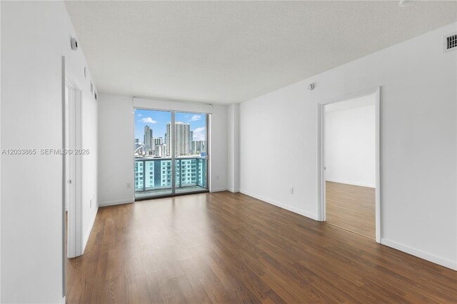 Photo - 333 NE 24th St Unidad 1712