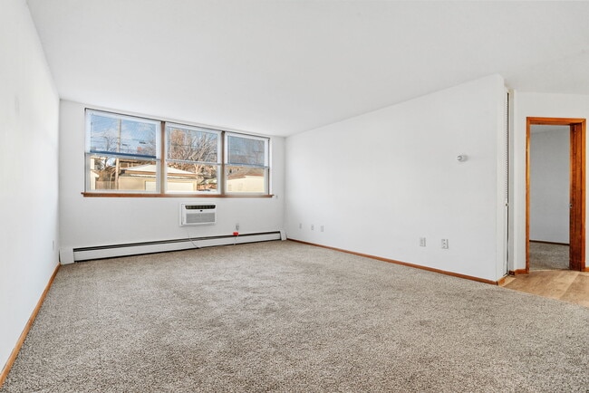 Photo - Blaisdell Manor Unit 104