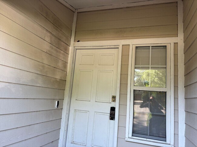 Photo - AVAILABLE FALL 2026!!! BEAUTIFUL 3 BEDROOM HOME