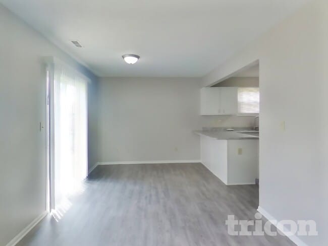 Photo - 6503 Townsend Way