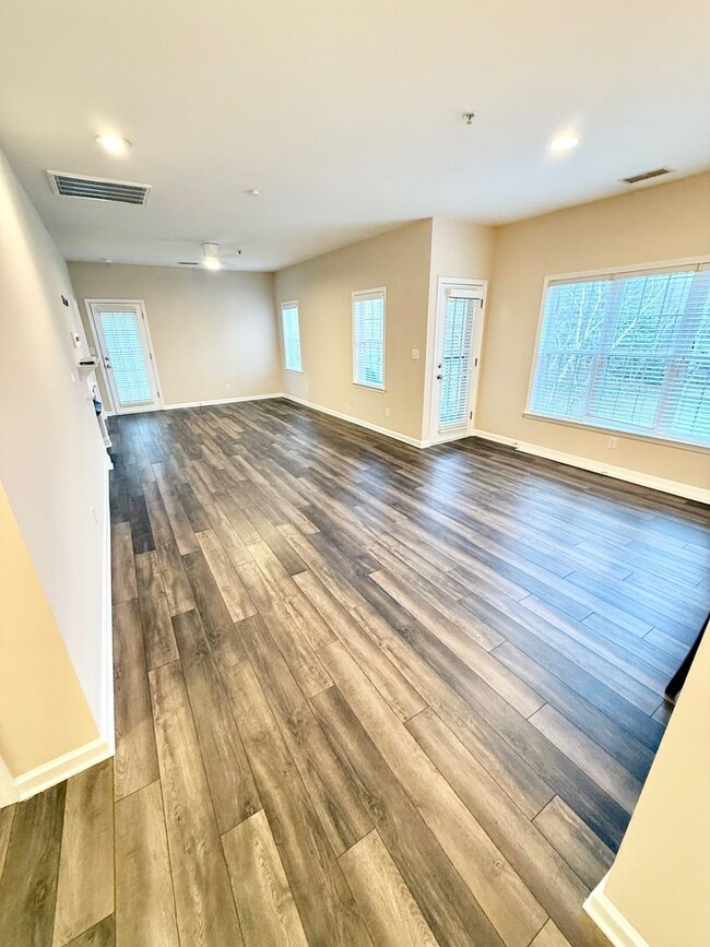 Photo - 8938 Rosalyn Glen Rd