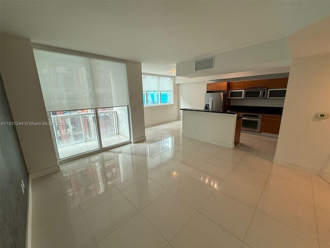 Photo - 244 Biscayne Blvd Unidad 908
