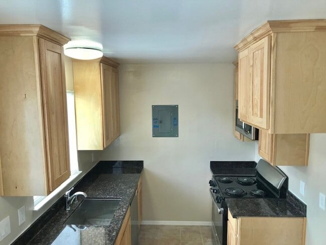 Photo - 5730 Bayview Ave Unit T5736