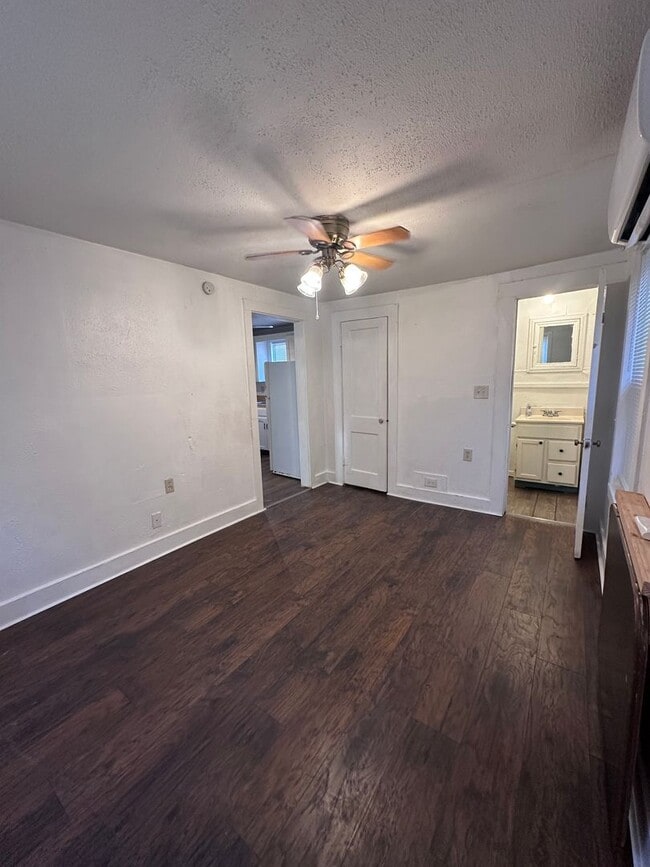 Photo - 1700 S Lincoln St Unidad B