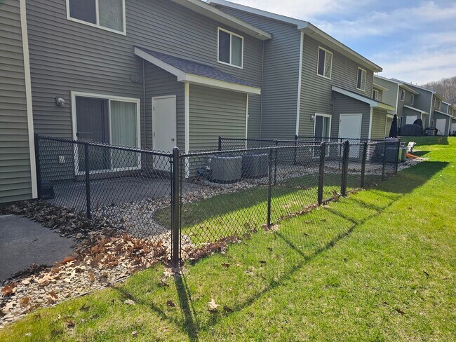 Photo - 3905 Vale Dr